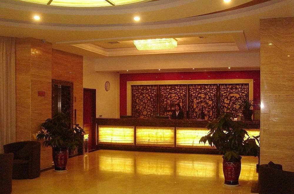 Greentree Inn- Linyi Bus Station Branch المظهر الخارجي الصورة