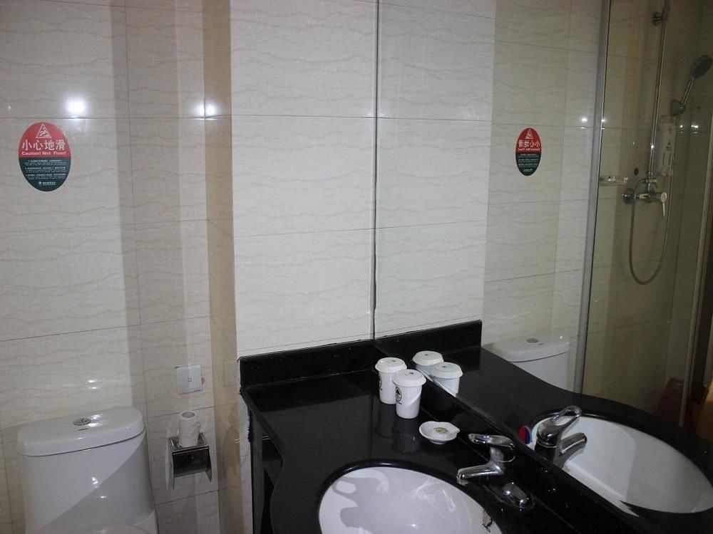 Greentree Inn- Linyi Bus Station Branch المظهر الخارجي الصورة